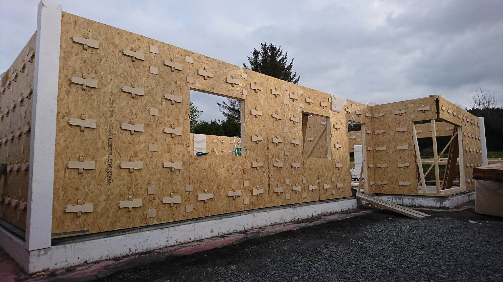 Glavloc-Wall-with-KORE-Insulated-Foundation-System